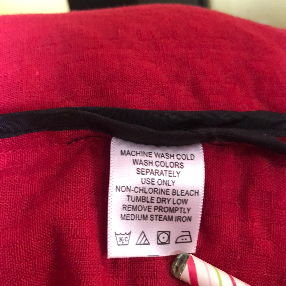 Red Jacket - Picture 8 of 8